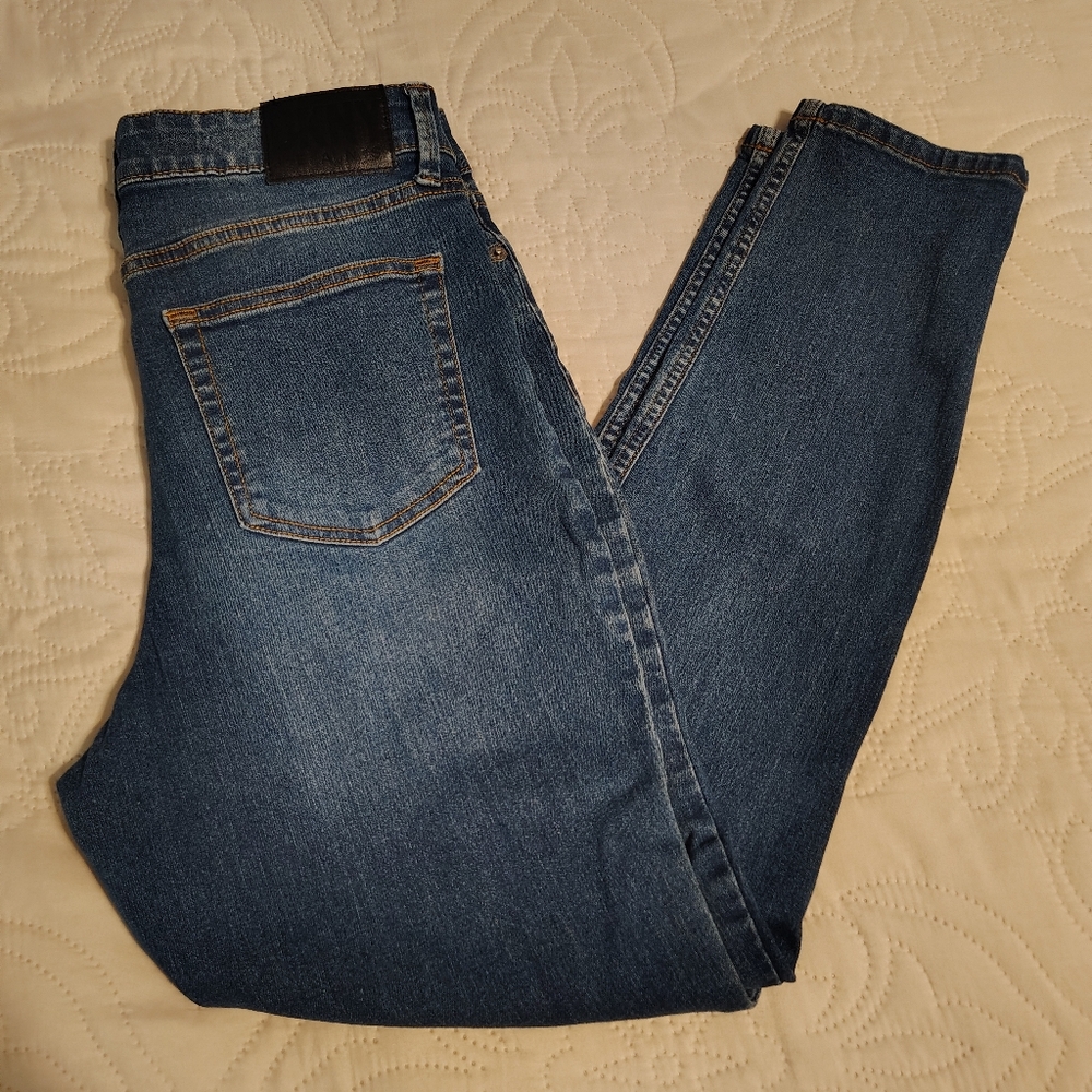 Dkny Blue Straight Jeans with Classic Design